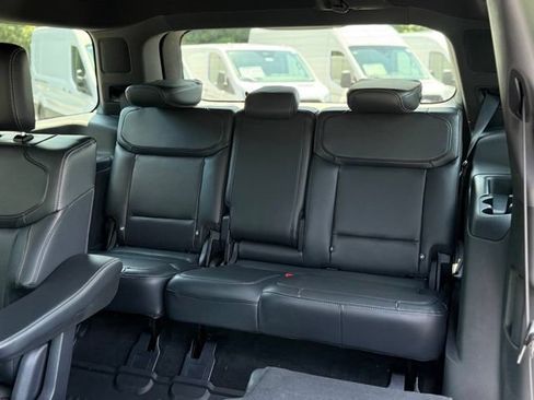 New 2026 Ford Expedition Platinum w/ Stealth Performance Package AWD/4WD image 37