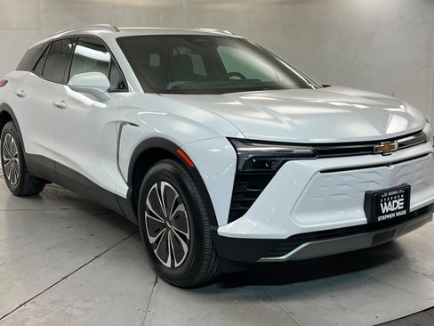 Used 2024 Chevrolet Blazer EV LT AWD/4WD image 7