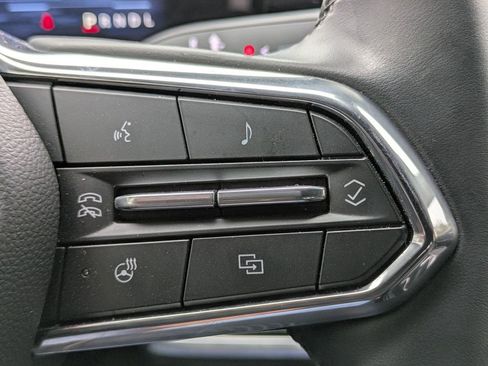 Used 2025 Chevrolet Equinox LT image 17