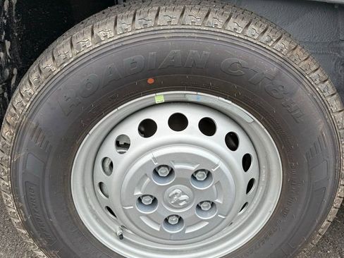 New 2026 RAM ProMaster 2500 w/ Convenience Group FWD image 3