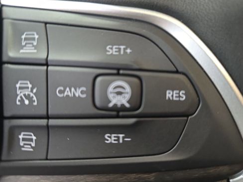 New 2026 Jeep Grand Cherokee L Limited AWD/4WD image 19