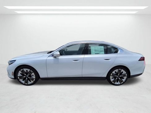 New 2027 BMW 530i RWD image 7