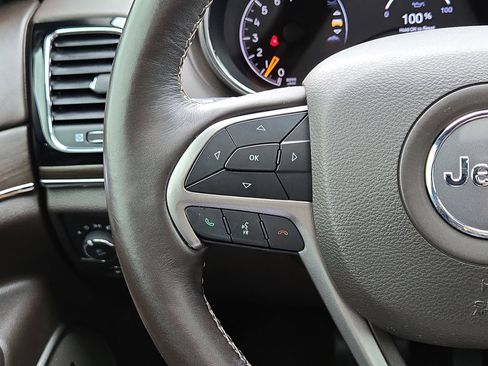 Used 2019 Jeep Grand Cherokee Overland AWD/4WD image 21