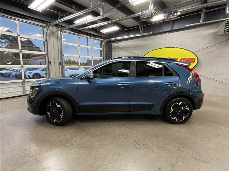 Used 2023 Kia Niro Wind FWD image 2