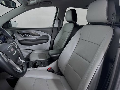 Used 2023 GMC Terrain SLT w/ Infotainment Package II image 8
