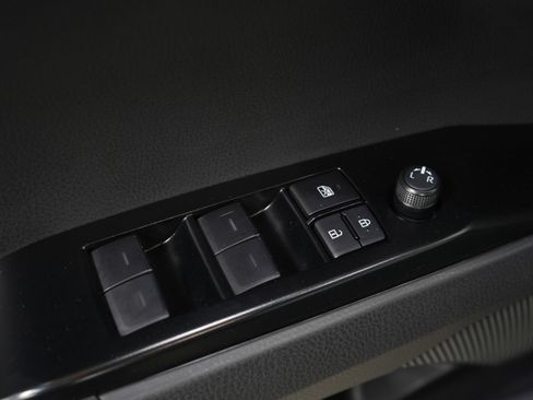 Used 2025 Toyota Camry LE image 20