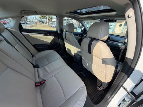 Used 2016 Honda Civic Touring image 15