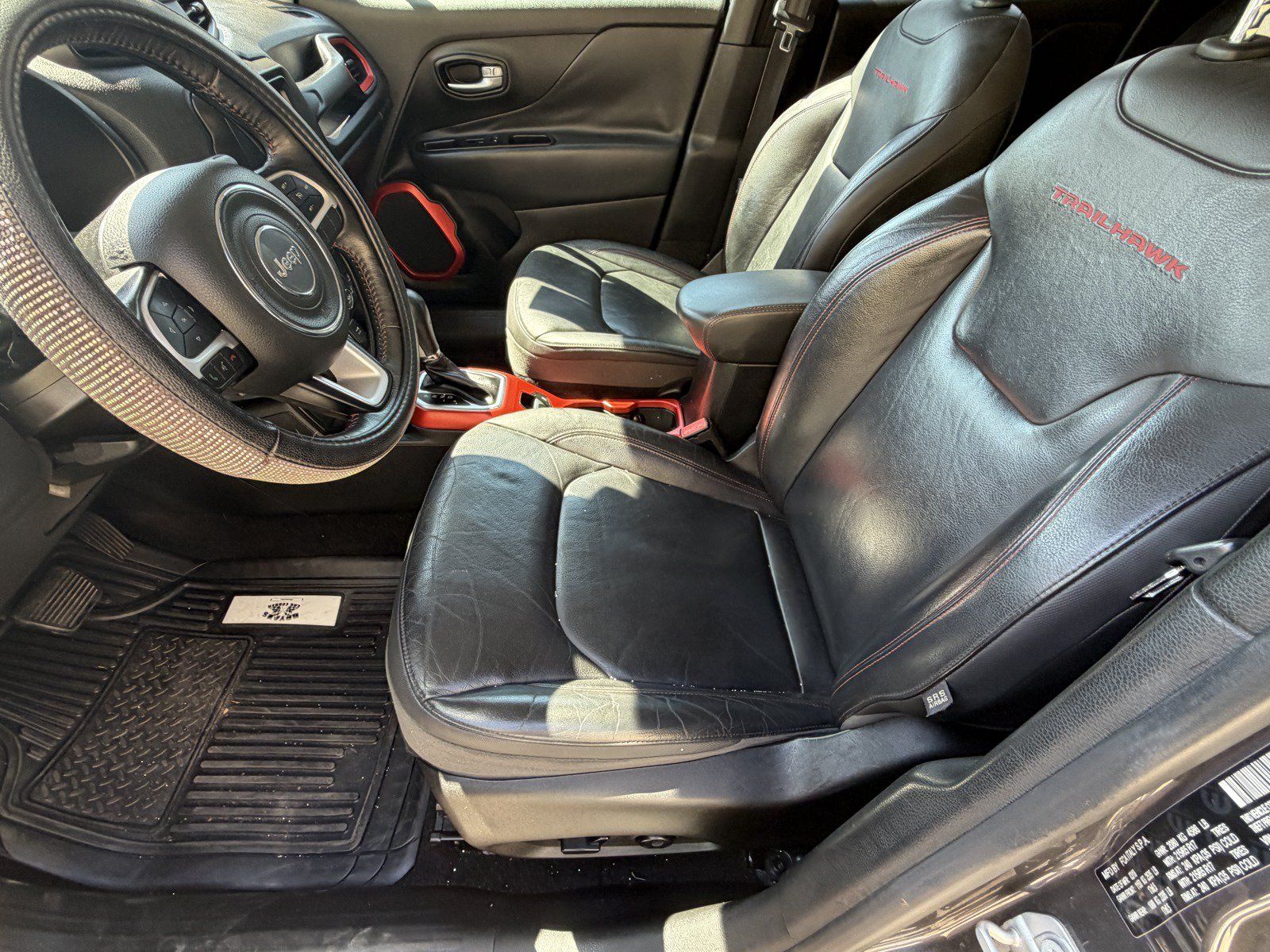 Used 2019 Jeep Renegade Trailhawk AWD/4WD image 9