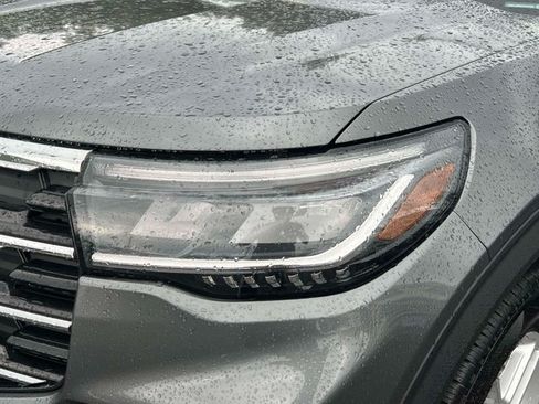 Used 2026 Ford Explorer Active AWD/4WD image 13