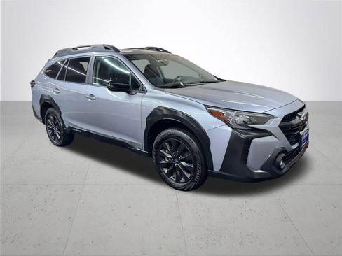 Used 2025 Subaru Outback Onyx Edition AWD/4WD image 9
