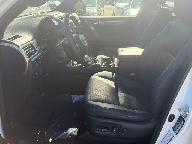 Used 2020 Lexus GX 460 Premium AWD/4WD image 25