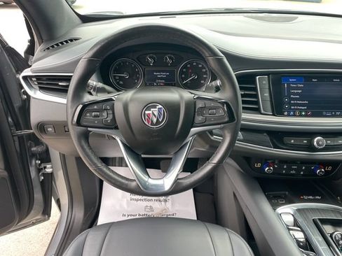 Used 2023 Buick Enclave Essence AWD/4WD image 23