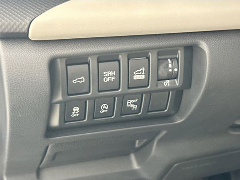 Used 2023 Subaru Forester Limited AWD/4WD image 10
