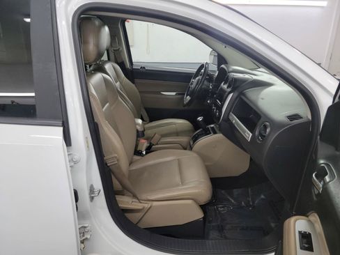 Used 2015 Jeep Compass High Altitude AWD/4WD image 13