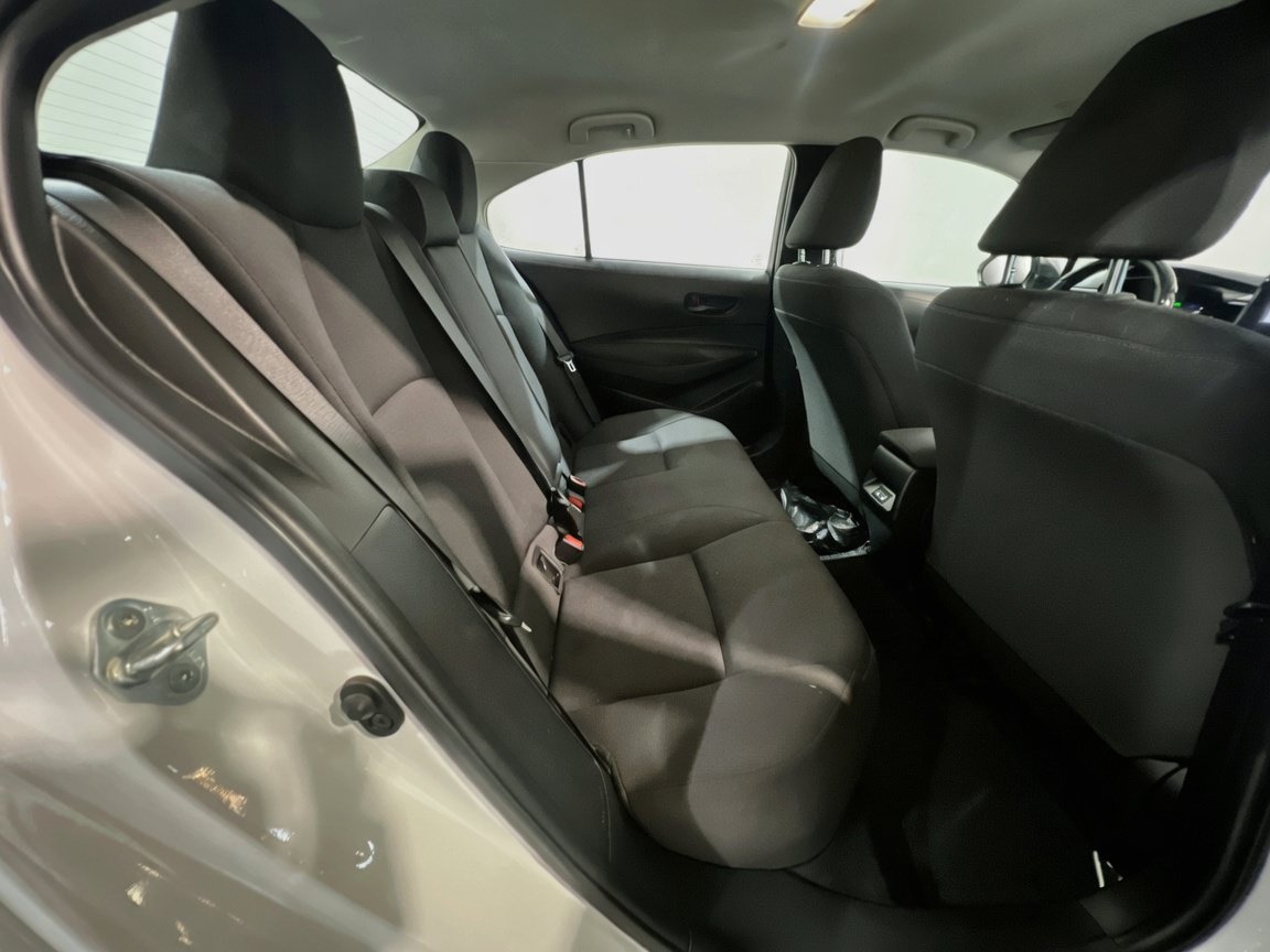Used 2024 Toyota Corolla LE FWD image 18