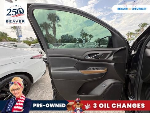 Used 2021 GMC Acadia SLE w/ Driver Convenience Package FWD image 30