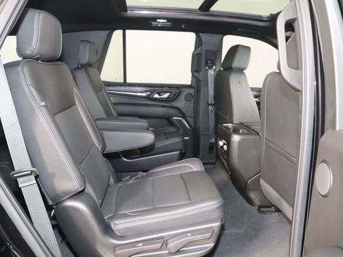 Used 2022 GMC Yukon Denali AWD/4WD image 15
