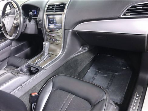Used 2013 Lincoln MKX AWD image 39