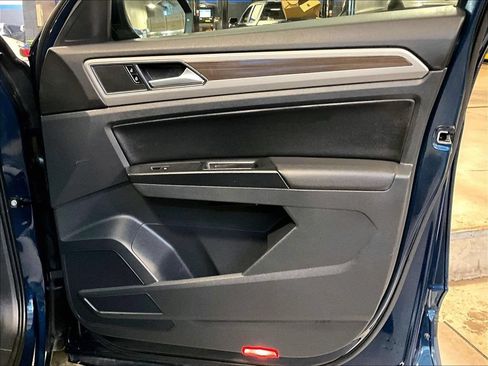 Used 2019 Volkswagen Atlas SE w/ Towing Package AWD/4WD image 12