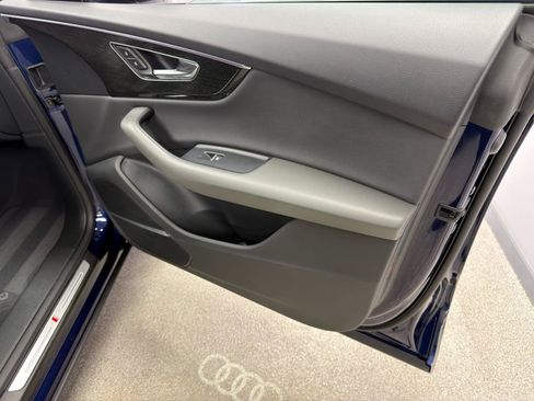 Used 2021 Audi Q8 Premium Plus w/ Premium Plus Package AWD/4WD image 13