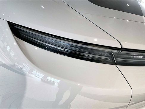 New 2026 Porsche Taycan image 30