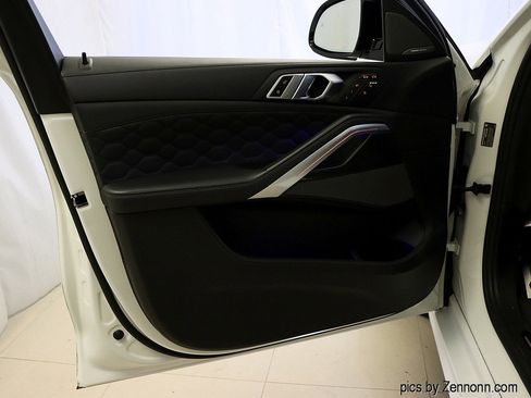 Used 2022 BMW X6 M w/ Competition Package image 31