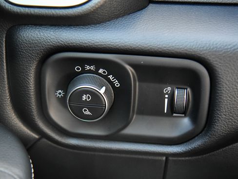 Used 2025 RAM 2500 Big Horn image 33