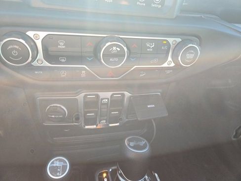 Used 2021 Jeep Wrangler Unlimited Sport image 10