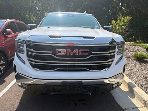 Used 2025 GMC Sierra 1500 SLT RWD image 2