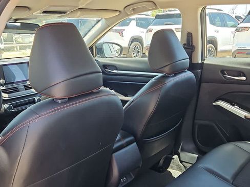 Used 2024 Nissan Altima 2.5 SR FWD image 16
