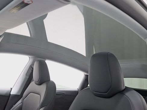 Used 2026 Tesla Model Y Long Range image 30