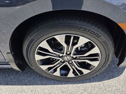 Certified 2026 Honda Odyssey Elite image 9