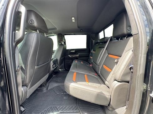 Used 2020 GMC Sierra 2500 AT4 w/ AT4 Premium Package AWD/4WD image 8
