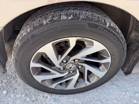 Used 2018 Honda Civic EX image 11