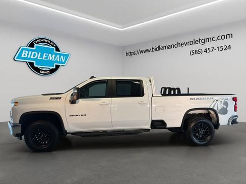 Used 2022 Chevrolet Silverado 3500 LT image 4