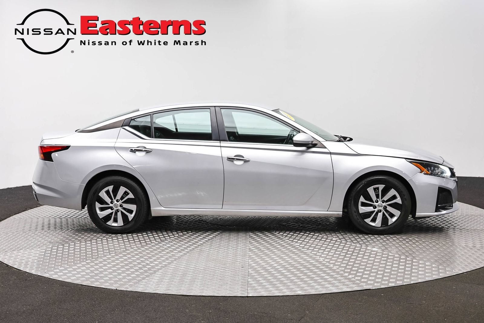 Used 2023 Nissan Altima 2.5 S FWD image 4