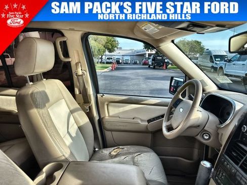 Used 2008 Ford Explorer Limited RWD image 18