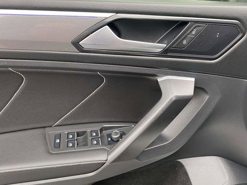 Certified 2023 Volkswagen Tiguan SE R-Line AWD/4WD image 29