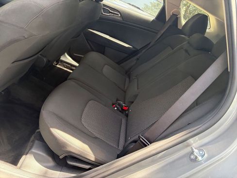 Used 2025 Kia Sportage LX FWD image 23