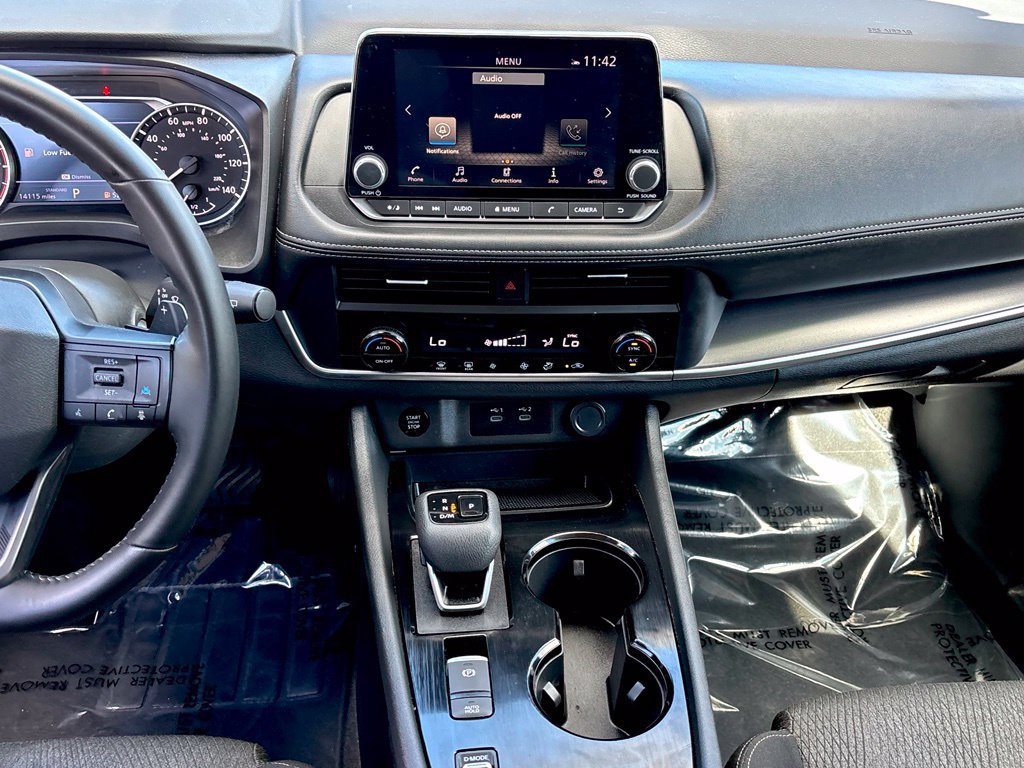 Certified 2026 Nissan Rogue SV FWD image 34