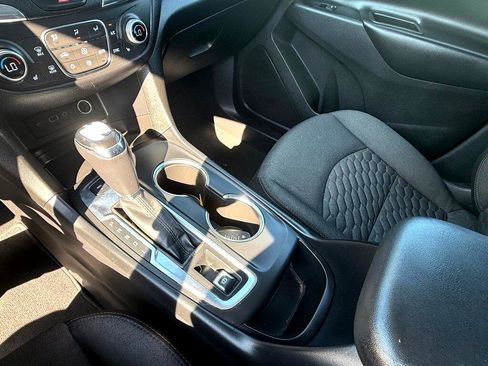 Used 2019 Chevrolet Equinox LT image 20