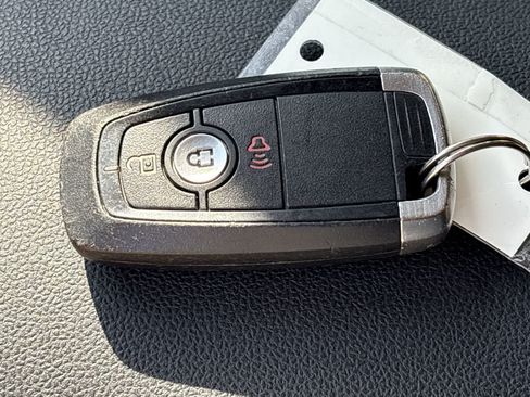 Used 2020 Ford Escape SE FWD image 24