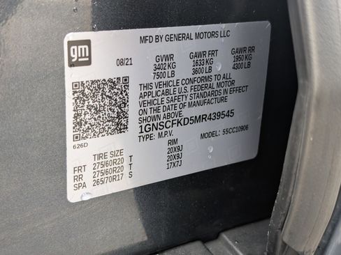 Used 2021 Chevrolet Suburban Premier w/ Premium Package 2 RWD image 44