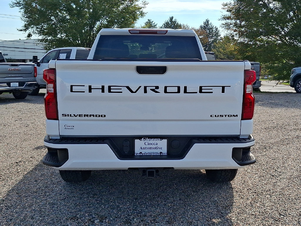 Used 2024 Chevrolet Silverado 1500 Custom w/ Turbomax Blackout Package AWD/4WD image 8