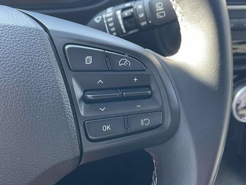 Used 2024 Hyundai Venue SEL FWD image 23