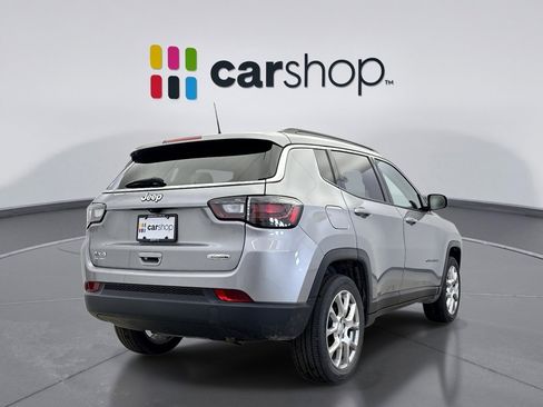 Used 2022 Jeep Compass Latitude w/ Sun and Sound Group image 5