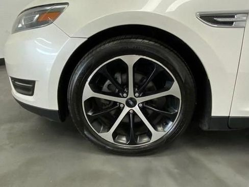 Used 2015 Ford Taurus SEL w/ Equipment Group 201A FWD image 20