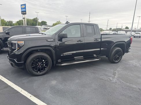 Used 2023 GMC Sierra 1500 Pro w/ Graphite Edition AWD/4WD image 6