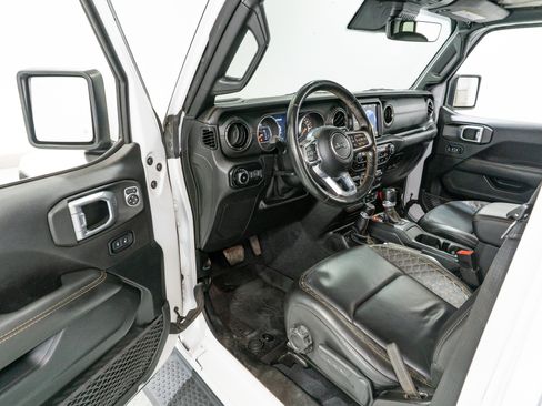 Used 2020 Jeep Wrangler Unlimited Sahara AWD/4WD image 12