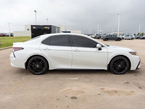 Used 2021 Toyota Camry XSE w/ Blackout Package (TMS) FWD image 8